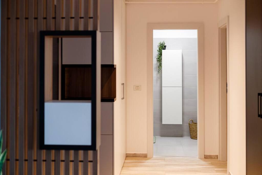 Luxury Apt. Near River & Parking ティミショアラ エクステリア 写真